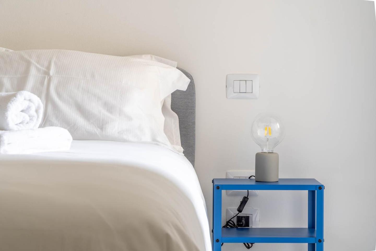 Dimora Manzoni - Bari Center Apartment ภายนอก รูปภาพ